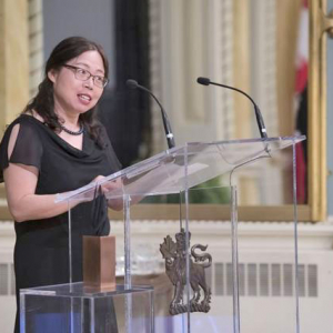 华裔女科学家邱香果及丈夫，遭加拿大骑警带离实验室调查