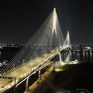 加美跨境新地标：戈迪·豪国际大桥预计2026年初通车