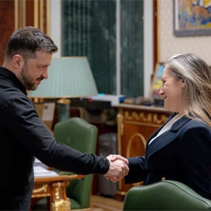 乌克兰总统泽连斯基任命方慧兰为经济顾问，加拿大政坛引发利益冲突争议 ...