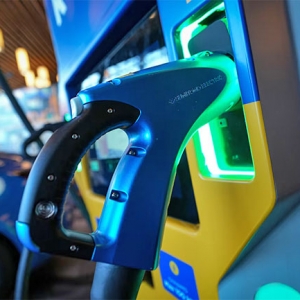 加拿大电动车销量大幅增长 专家称市场扩展或推动更多人转向电动化 ...